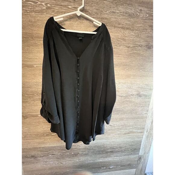 Torrid Long Sleeve Black Blouse Sz 2XL Buttons V Neck Boho Cottage Core - Picture 1 of 4
